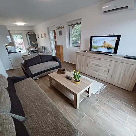 Sunnyside Apartment