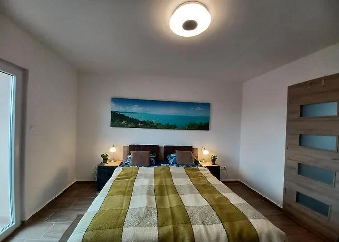 Sunnyside Apartment
